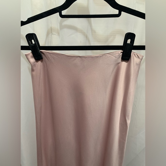 Express Blush Pink Satin Slip Skirt - Picture 4 of 8